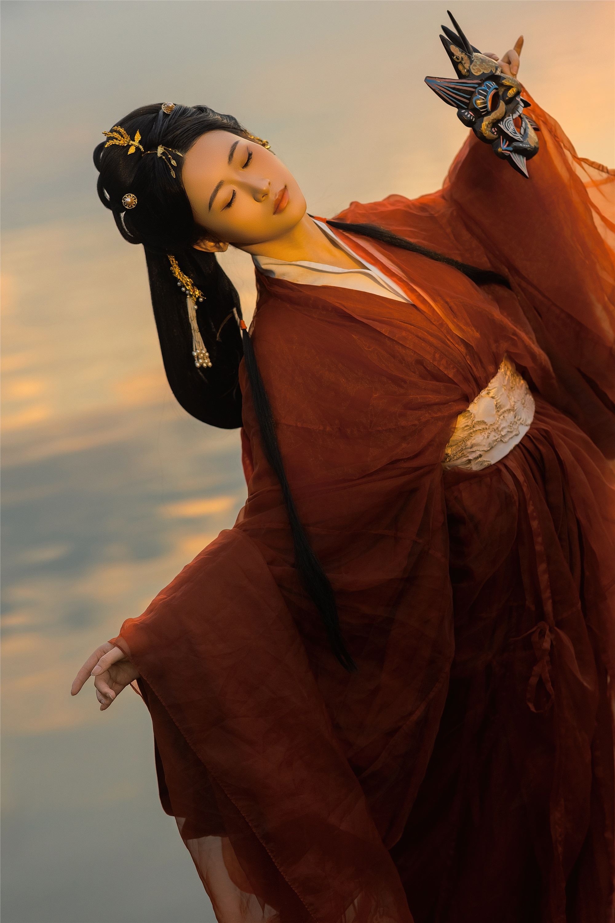 YITUYU艺图语 2025.01.27 落日熔金 江月月月